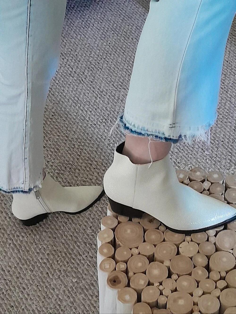Calvin Klein Jeans Narice Ivory Pointed Toe Ankle Boots Block Heel Size 6